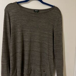 Roots Canada Heathered Brown Top